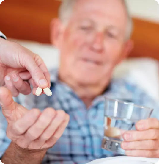 Медична допомога постояльцям пансіонату для літніх людей