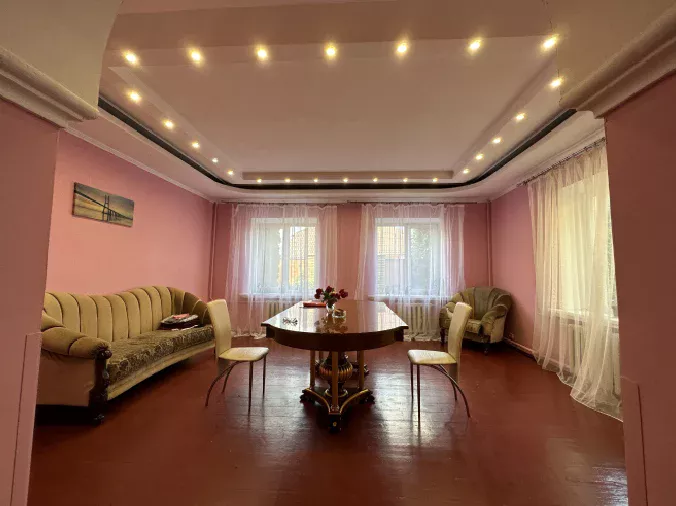 Вітальня приватного будинку престарілих